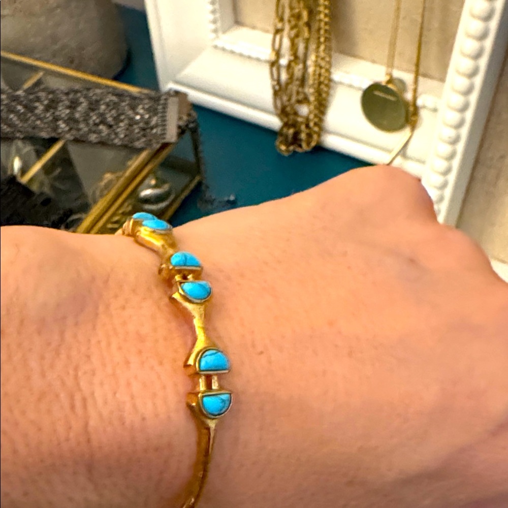 Stella & Dot Elegant Gold and Turquoise stone Bracelet